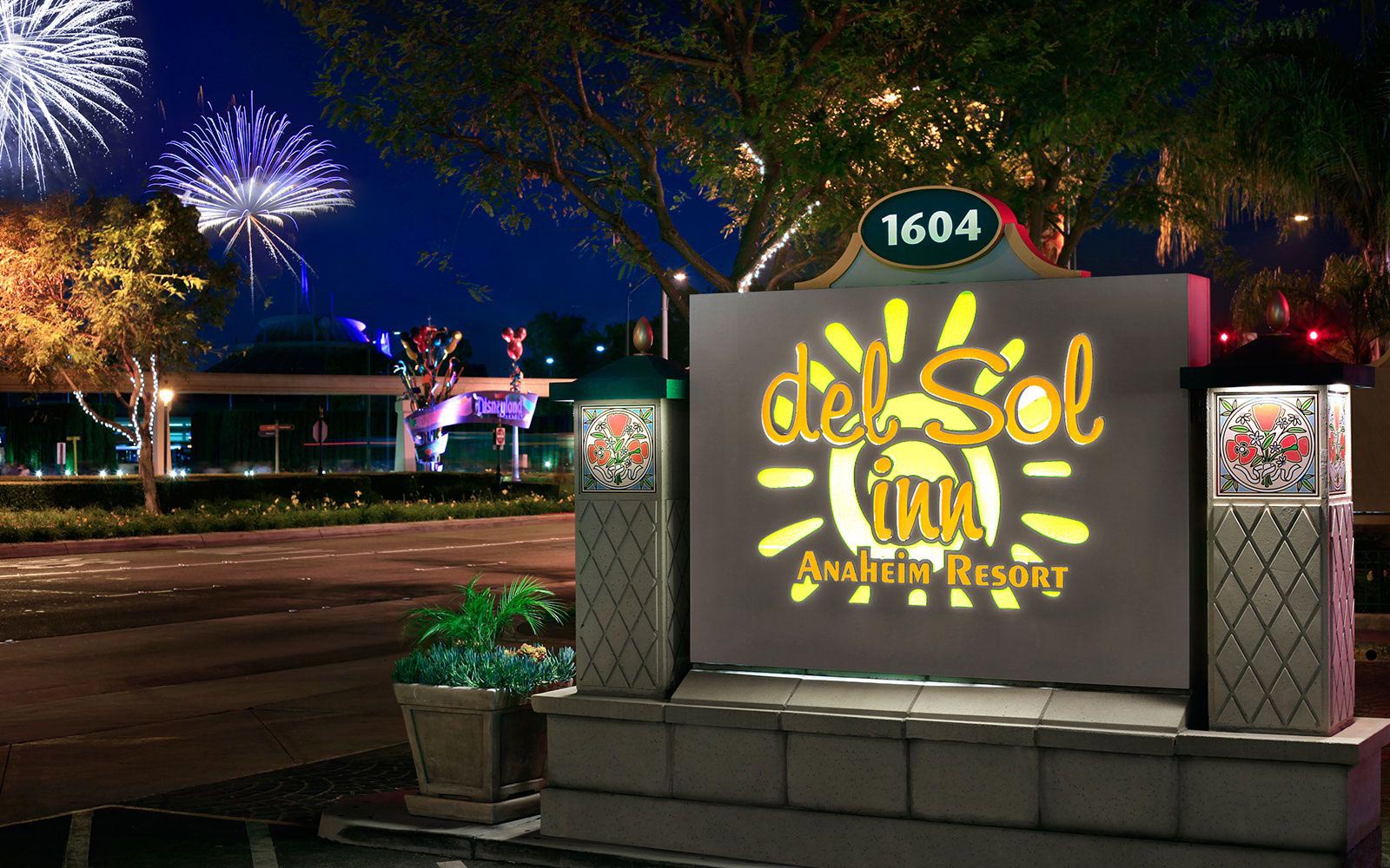 anaheim-ca-hotel-offers-del-sol-inn-near-disneyland