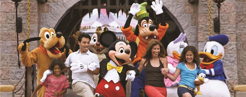 Cast Member / Annual Passholder at Del Sol Inn, California