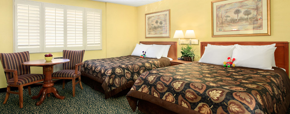 ADA Accessible Deluxe Room with 2 Queen Beds at Del Sol Inn, California